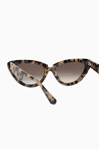 Valley Eyewear Dayze sunglasses in bone tortoise frames with brown gradient lens. 