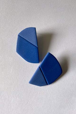 Blue clay polymer Éti earrings by Adé Studio. 
