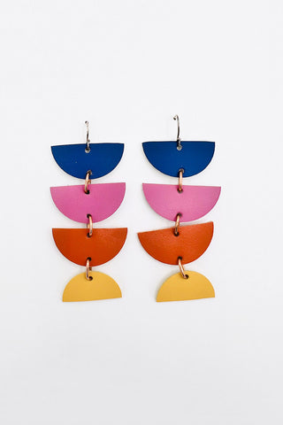 Dangle earrings made of 4 leather semi circles.
