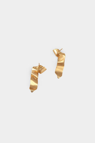 Gold plated wavy ribbon shape earrings. 