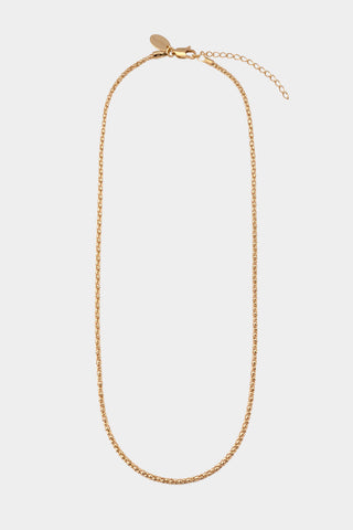 A gold plated chain necklace. 