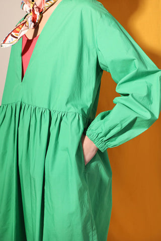pockets on green poplin babydoll Warren dress by LF Markey. 