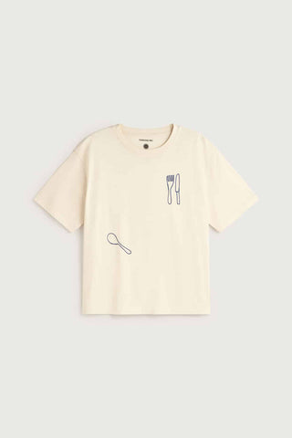 Cream t-shirt with blue embroidered cutlery. 