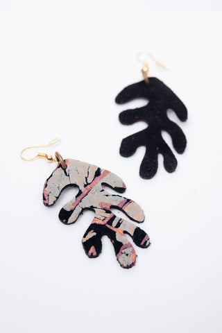 Multi-colour leather coral-shaped Veinage earring. 