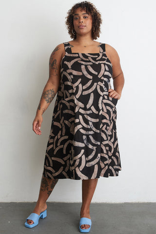 Model wearing organic cotton A-Line Osei Duro dress in Cantloop print. 
